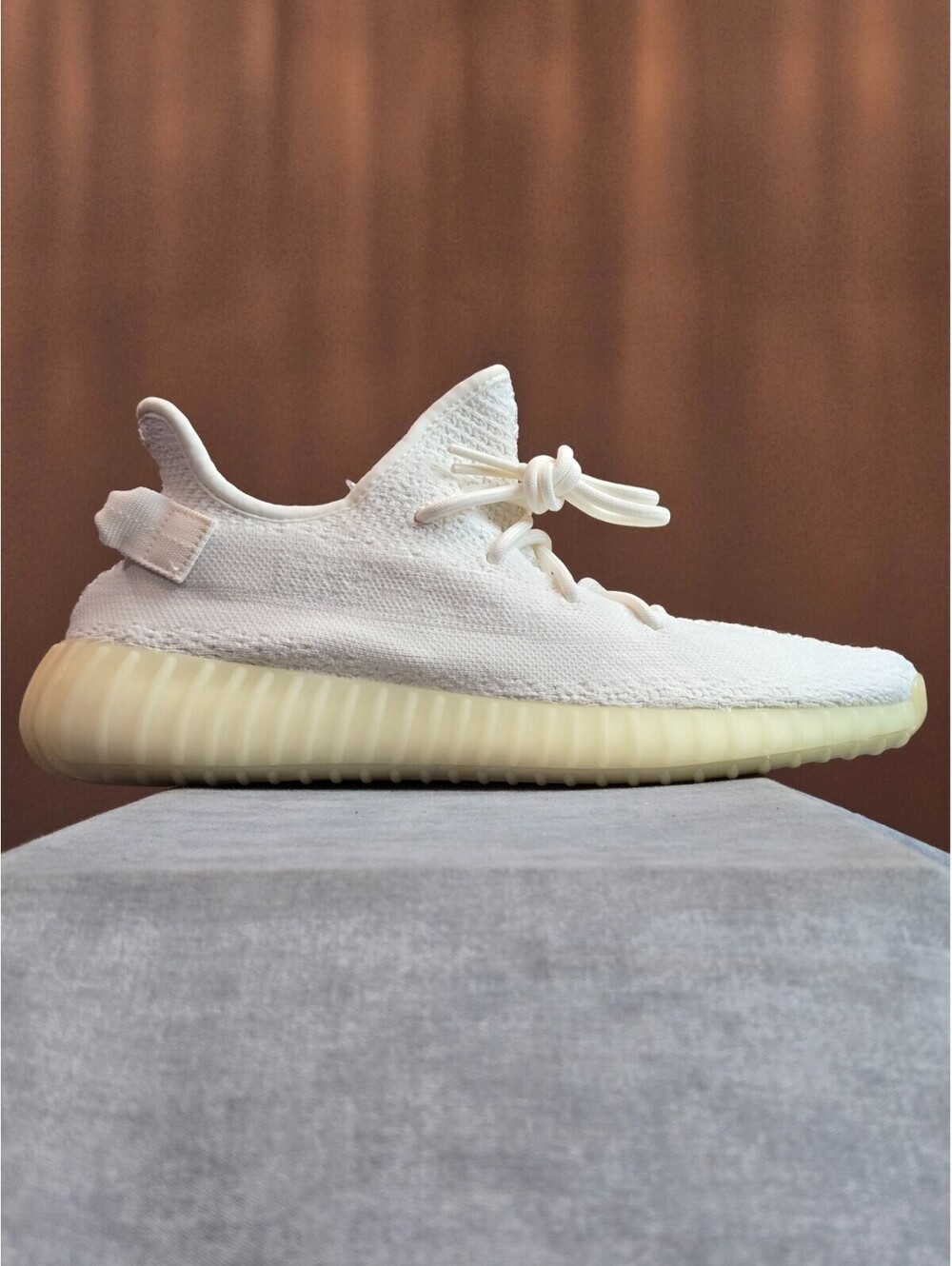 adidas Yeezy Boost 350 V2 - Cream White (CP9366) Men's 10.5 BRAND NEW IN BOX